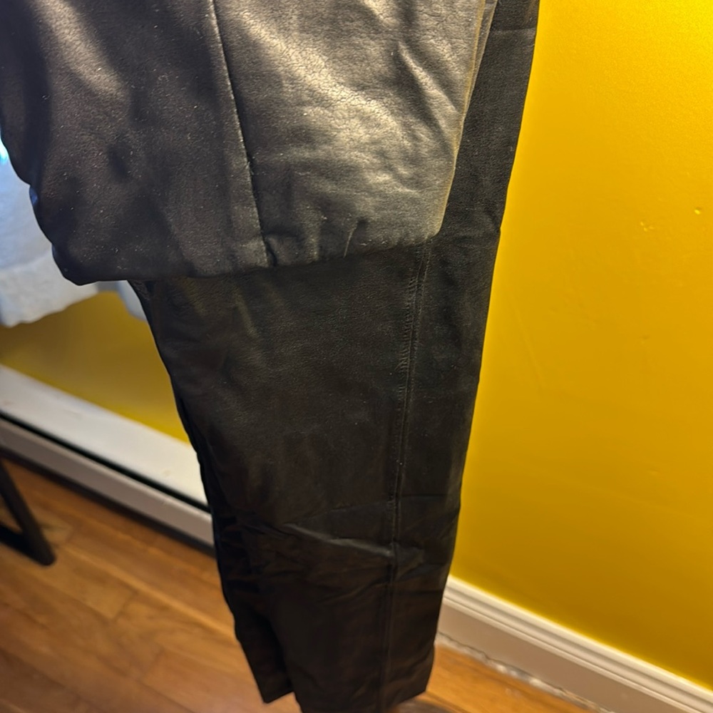 Leather leggings